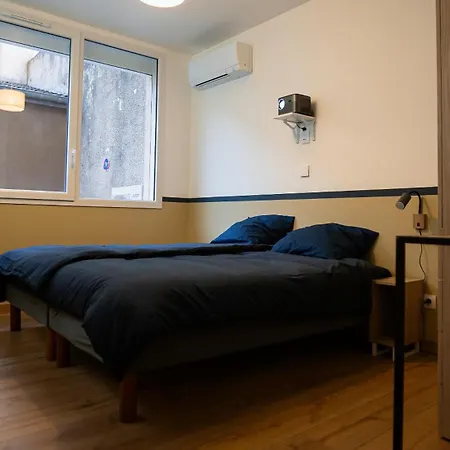 Au Coeur De - Parking Gratuit - Entièrement Climatisé Appartement *