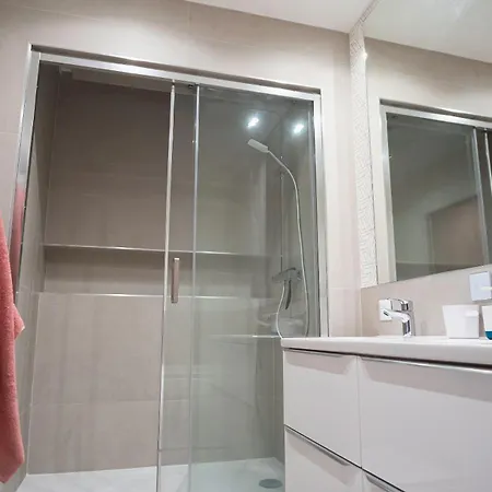 Appartement Au Coeur De - Parking Gratuit - Entièrement Climatisé *