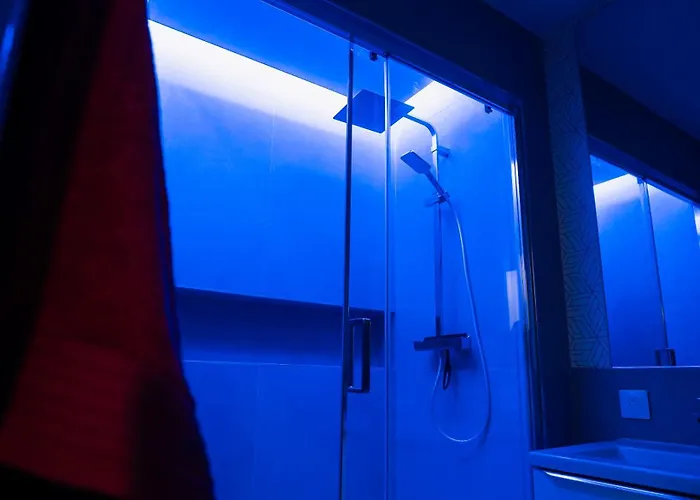 Au Coeur De - Parking Gratuit - Entierement Climatise