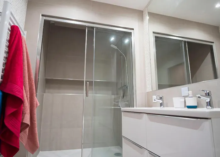 Διαμέρισμα Au Coeur De - Parking Gratuit - Entierement Climatise *