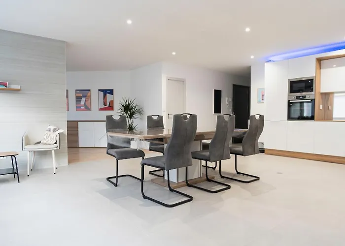 Au Coeur De - Parking Gratuit - Entierement Climatise